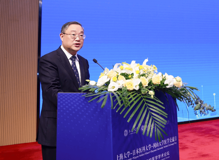 成书记.png 成书记.png